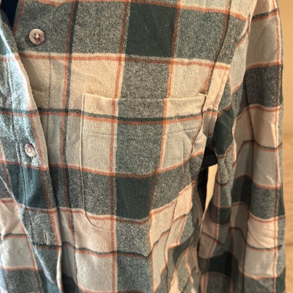 Pendleton Plaid 100%Virgin Wool Button Down‎ - Picture 3 of 12